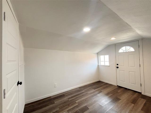 Building Photo - 2104 Madera St