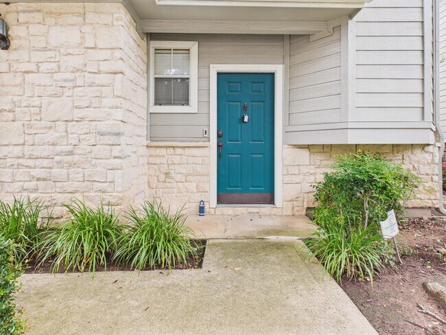 Building Photo - 8518 Cahill Dr
