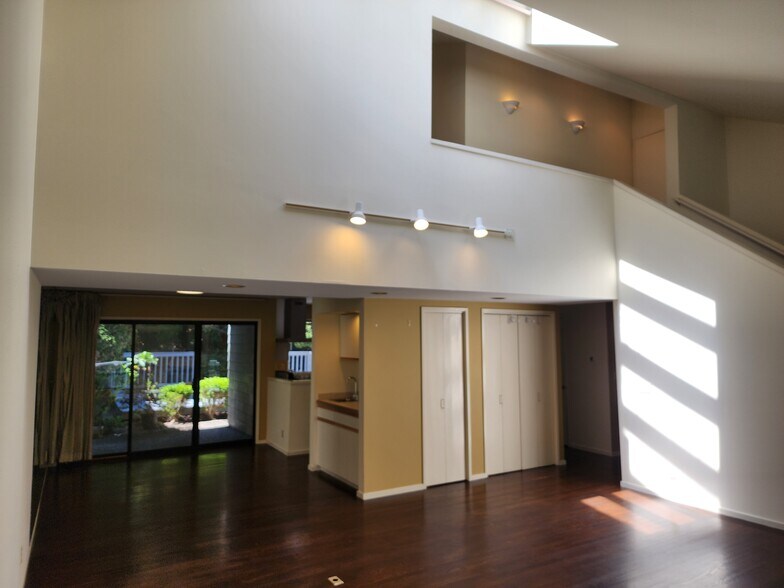 Building Photo - 3605 93rd Ave SE