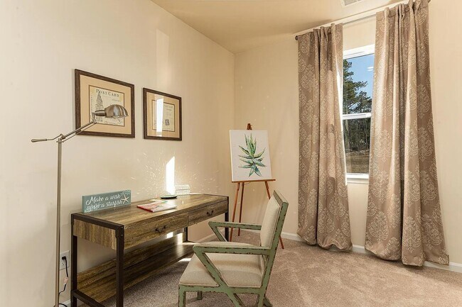 Building Photo - 1087 Sennema Cir