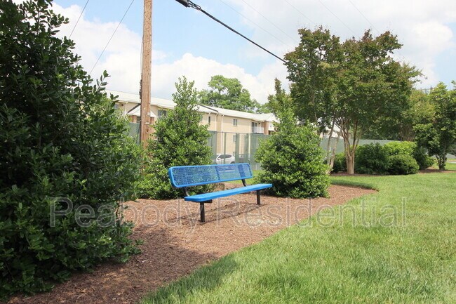 Building Photo - 7528 Savannah St