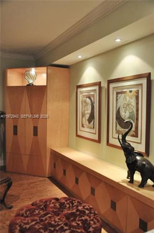 Building Photo - 1 Century Ln