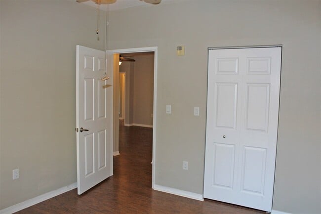 Building Photo - 550 Florida Club Blvd