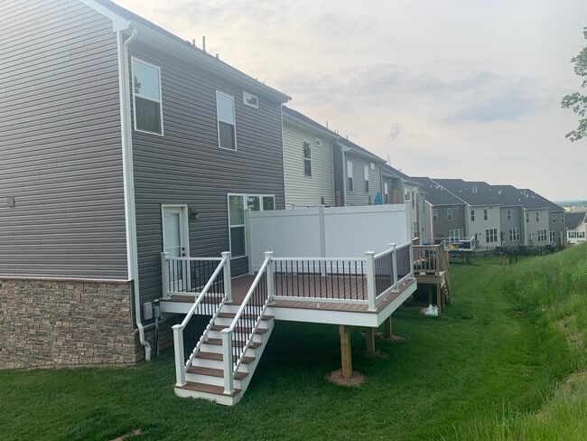 Building Photo - 191 Moyer Hill Dr