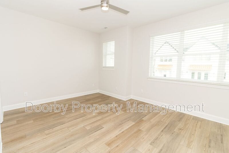 Building Photo - 760 Bespoke Wy