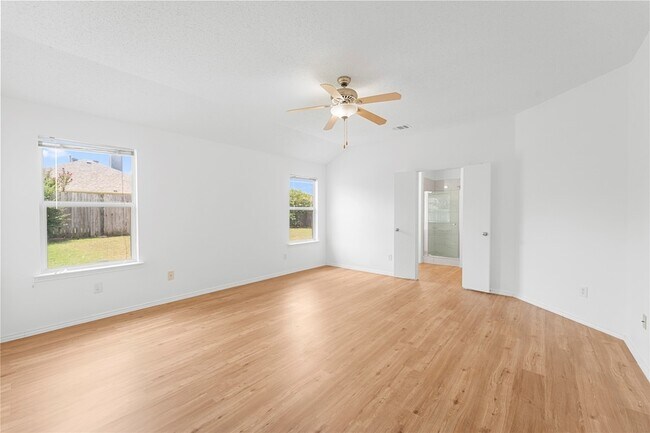 Building Photo - 9825 Tyler Dr