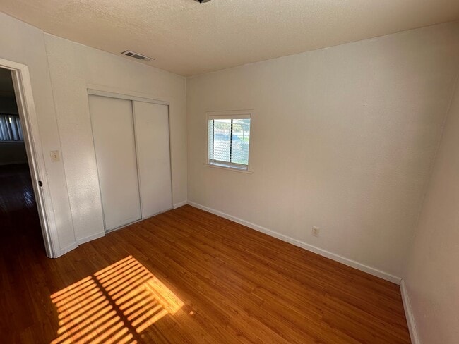 Building Photo - House for Rent – Robla Neighborhood!