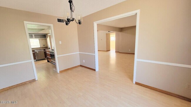 Building Photo - 6836 Orizaba Ave