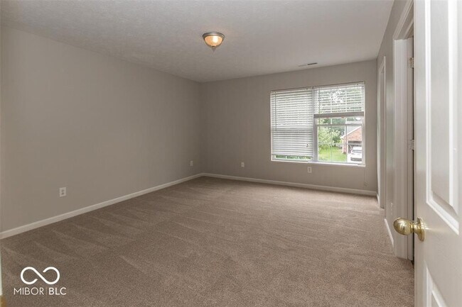 Building Photo - 10686 Trailwood Dr