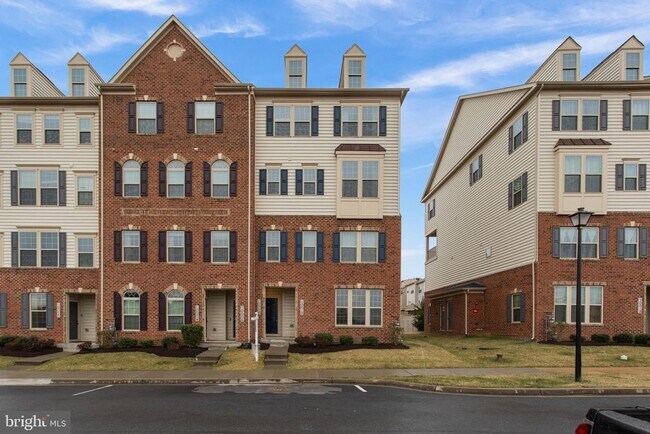 Primary Photo - 10008 Beerse St