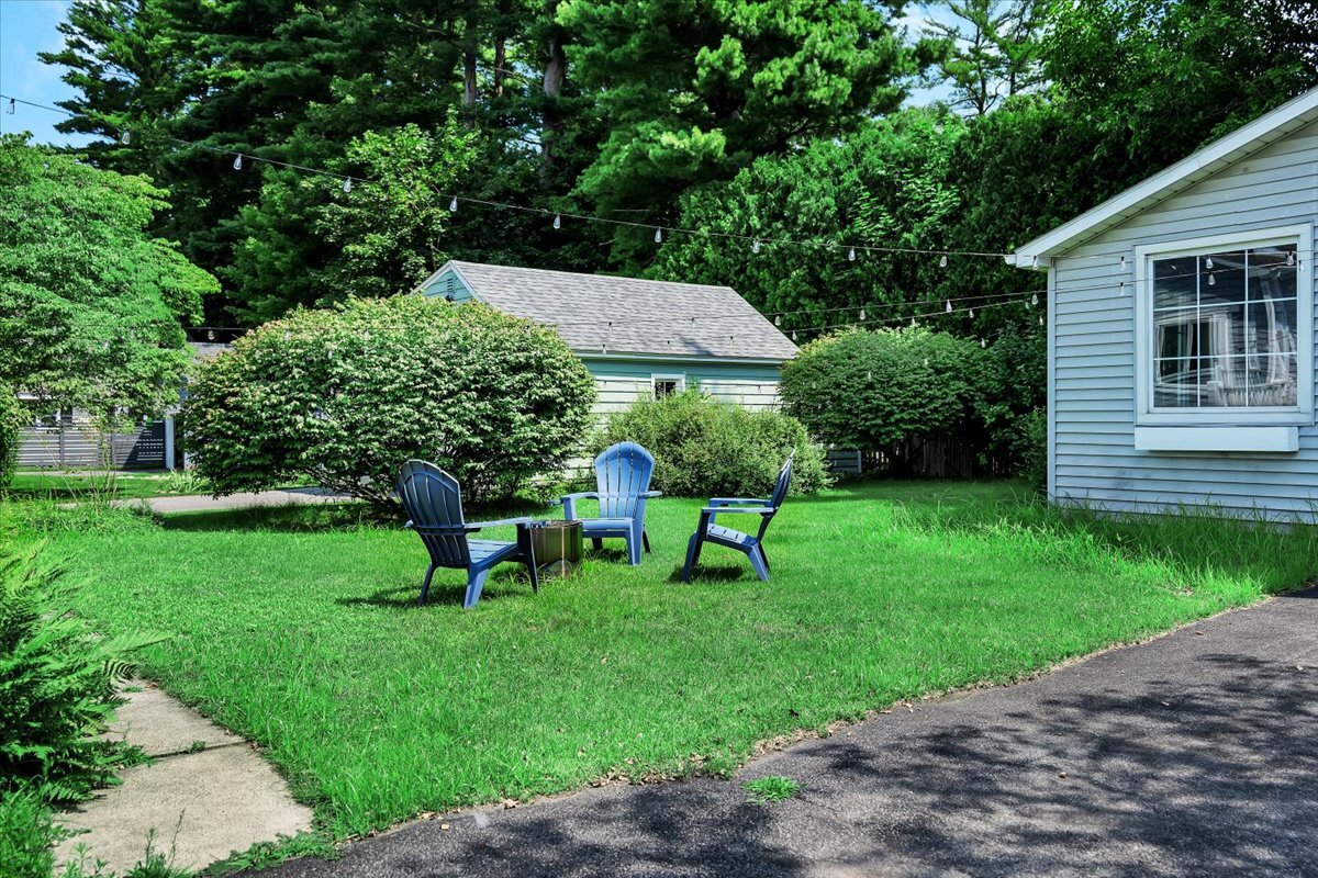 Building Photo - 10 Ritchie Pl