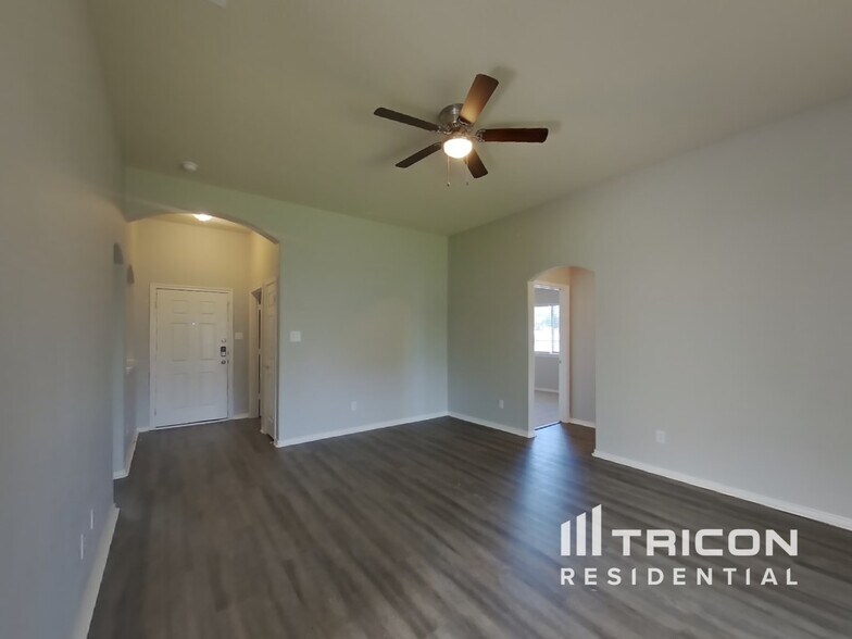 Building Photo - 314 Ohara