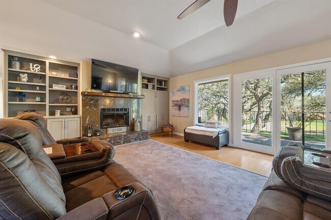 Building Photo - 604 Rolling Green Dr