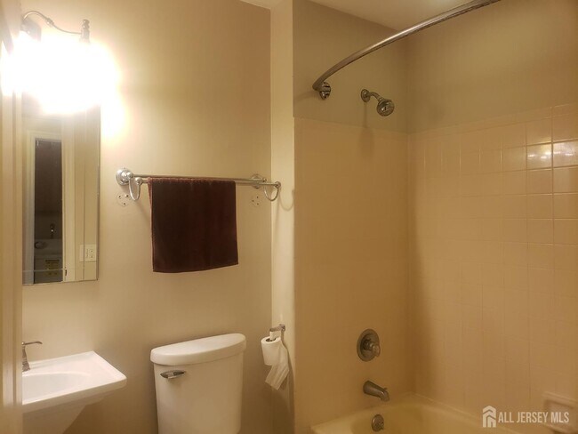 Building Photo - 6062 Cedar Ct