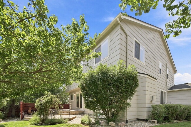 Building Photo - $2,845.95, 6-bed, 3.5-bath located in Colorado Springs with a fenced backyard.