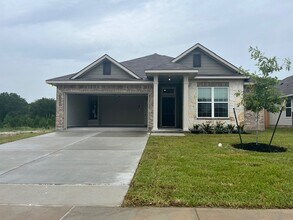Building Photo - 1368 Kingsgate Dr