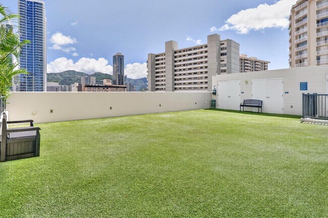 Building Photo - 629 Keeaumoku Street - Azure Ala Moana #1303