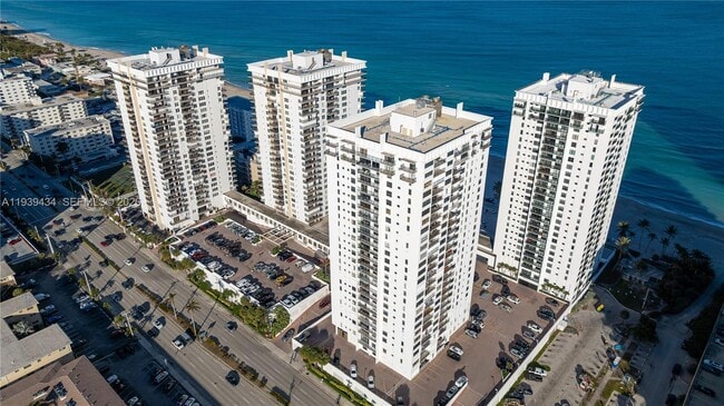 Building Photo - 2201 S Ocean Dr
