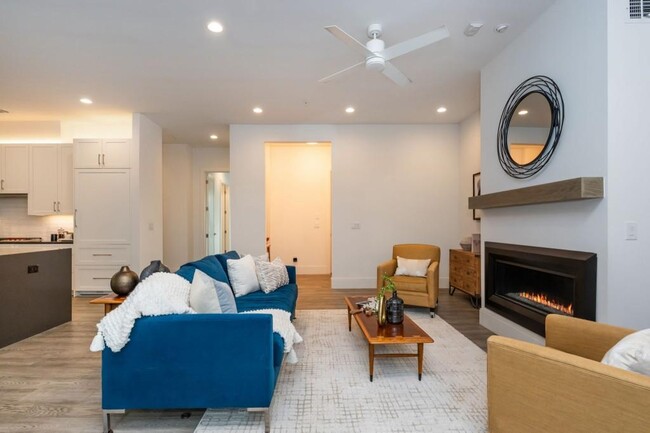 Building Photo - 1494 Red Fox Dr NE