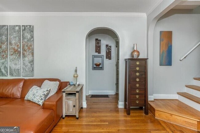 Building Photo - 168 Garland Ave