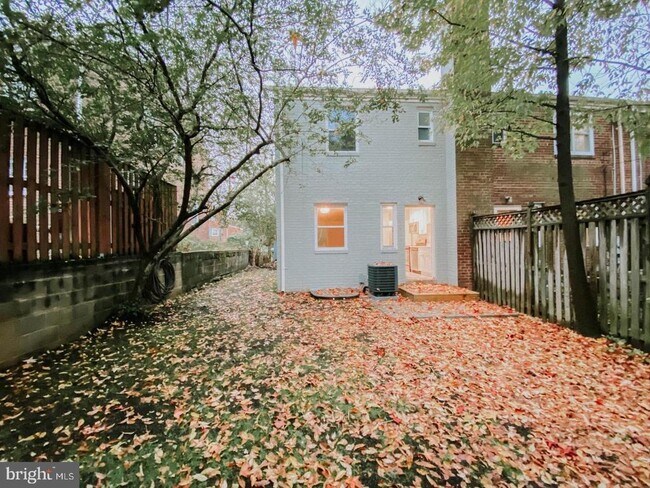 Building Photo - 44 E Rosemont Ave