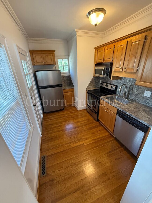 Building Photo - 603009- 707-709 WATSON AVENUE