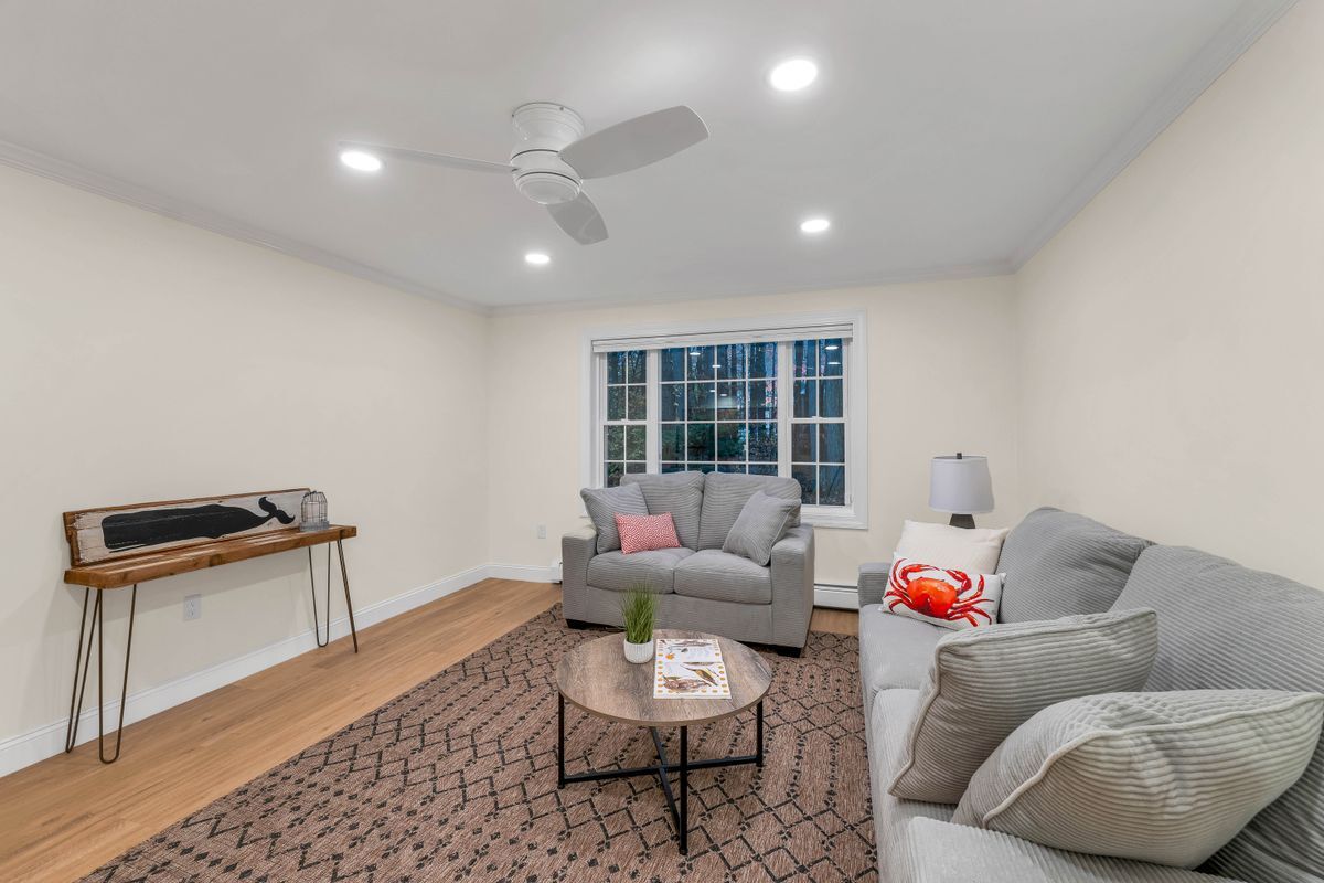 Building Photo - 50 Brookside, O3