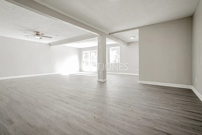 Building Photo - 134 Sycamore Ct