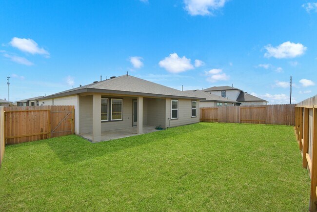 Building Photo - 14515 Rain Tree Dr