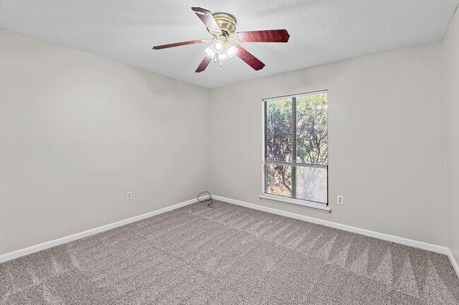 Building Photo - 2908 Cable Way