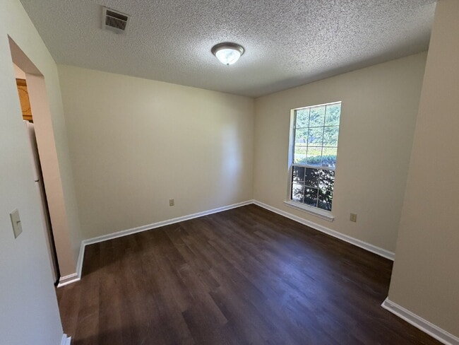 Building Photo - Home for Rent