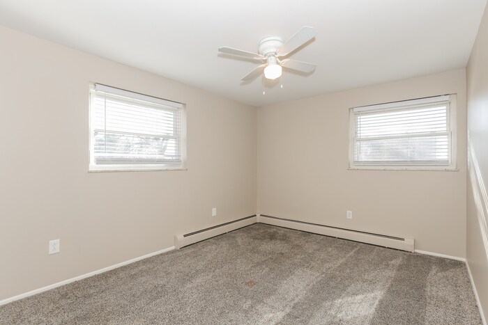 Building Photo - 8630 Meadowlark Dr
