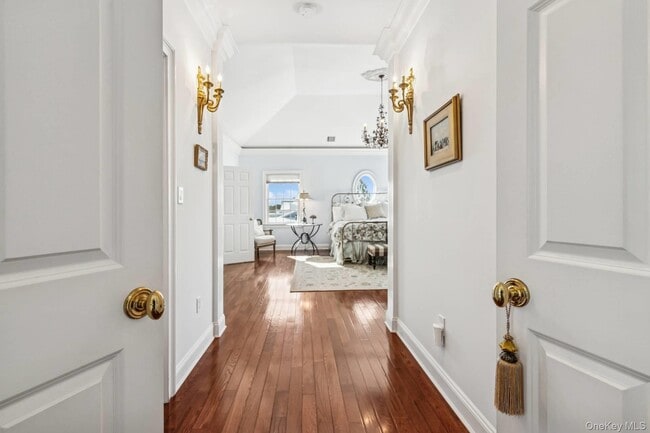 Building Photo - 23 Meadow Ln