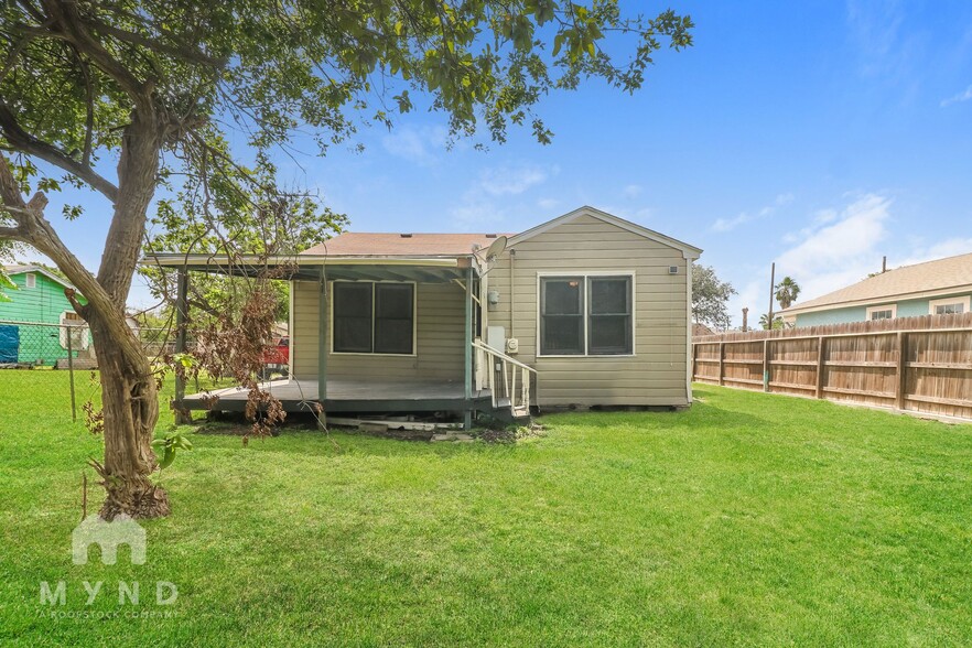 Building Photo - 1322 Verbena St