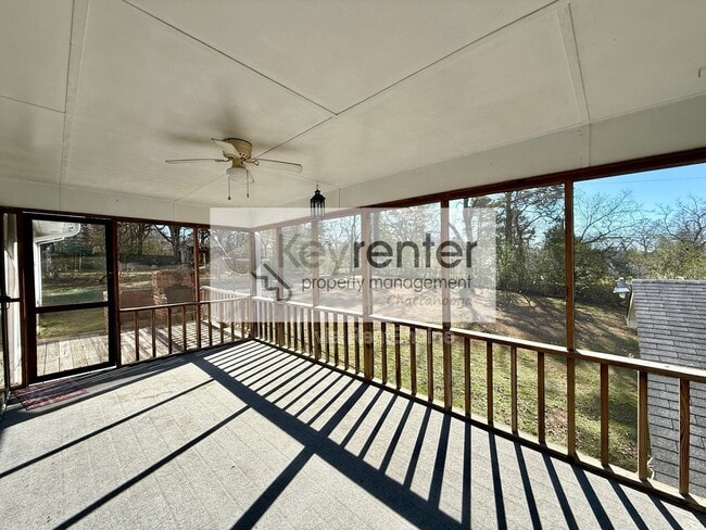 Building Photo - 1322 Koblan Dr