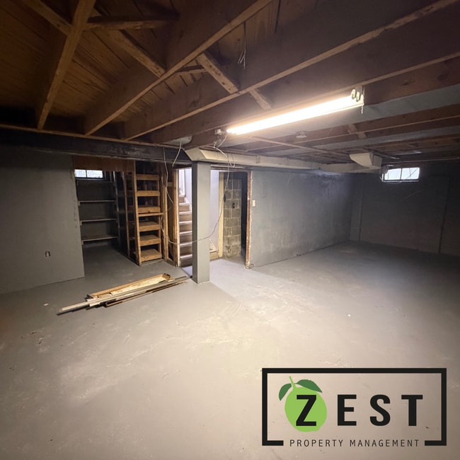 Building Photo - Gorgeous 3 BED 1.5 BATH - $1800 OPEN HOUSE 5/4 3-3:30PM