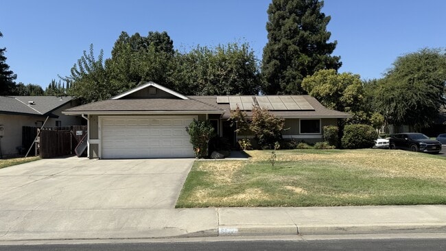 Primary Photo - 817 S Julieann St