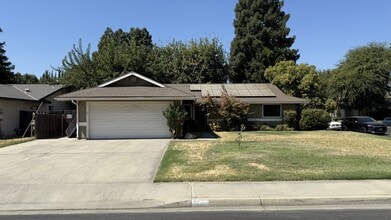 Building Photo - 817 S Julieann St