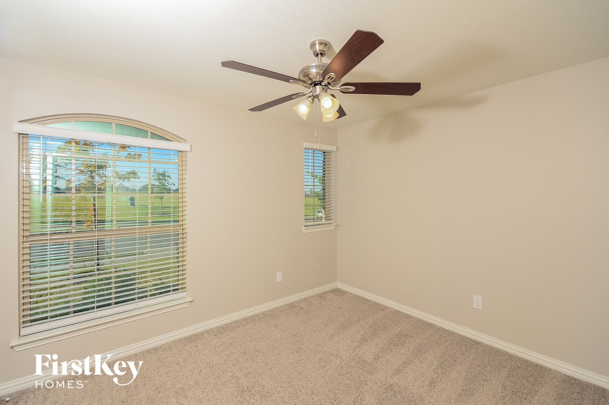 Building Photo - 905 Rosewood St