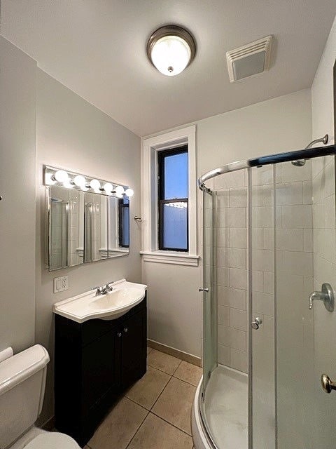 Building Photo - 1231 N Greenview Ave