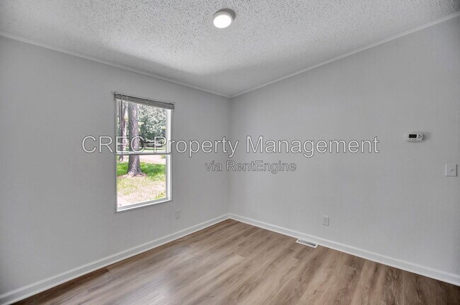 Building Photo - 405 Vine St
