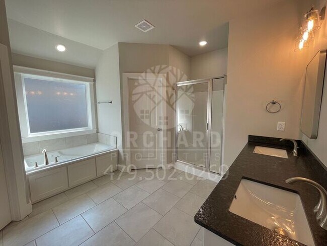 Building Photo - Bella Vista- Single-Family Home- Sought After Creekwood Plan