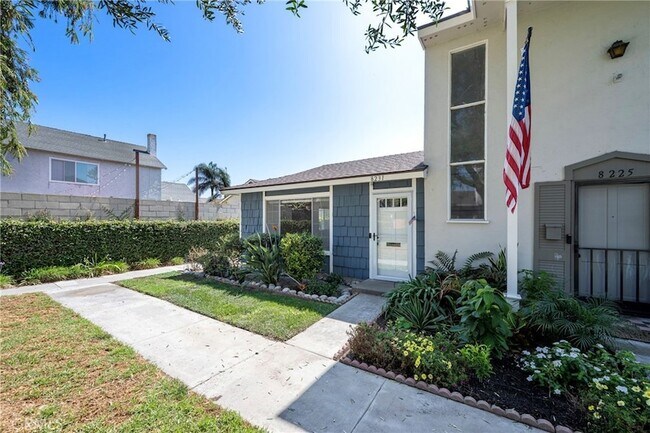 Building Photo - 8231 Deerfield Dr