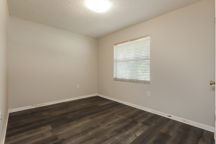 Building Photo - 4035 Dietz Rd