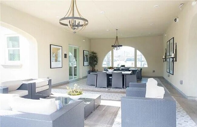 Building Photo - Modern Three Bedroom Townhouse in gated community of El Paseo $2,995.