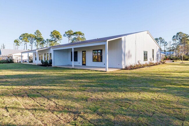 Building Photo - Stunning Brand 3B/2B Townhouse with Premium Finishes