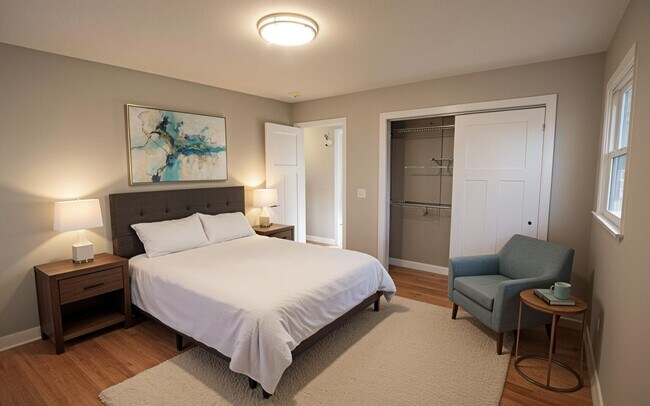 Building Photo - 715 Bluffdale Dr