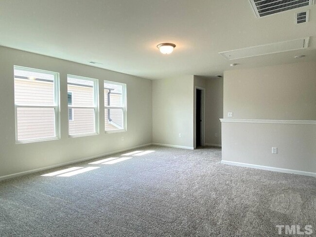 Building Photo - 124 Wilbur Lake Dr