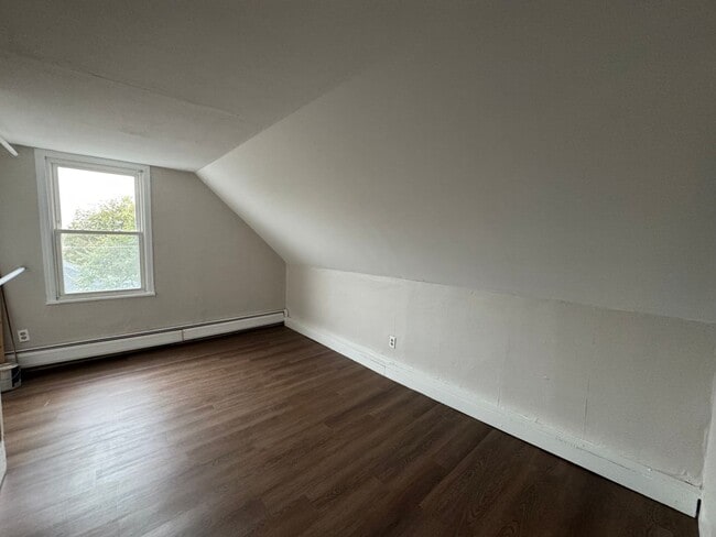 Building Photo - 45 Friend St