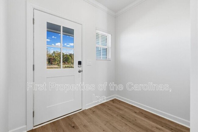 Building Photo - 238 Tiger Lily Dr